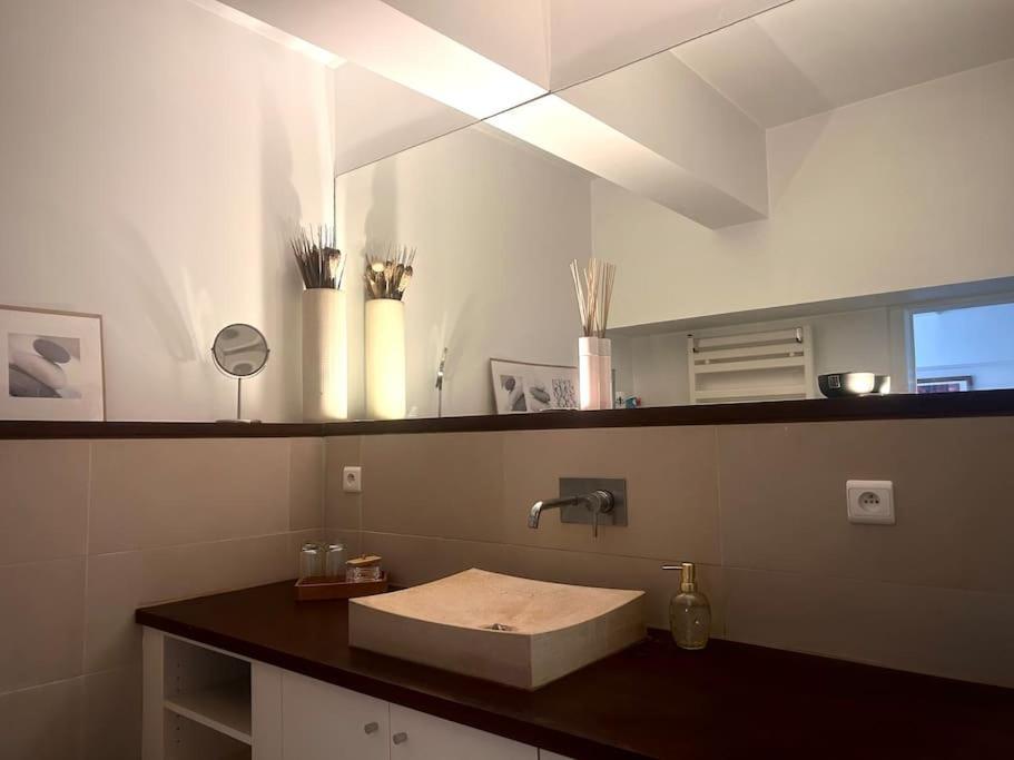 Down Town Spacious Duplex With Private Parking & Game Room بروكسل المظهر الخارجي الصورة